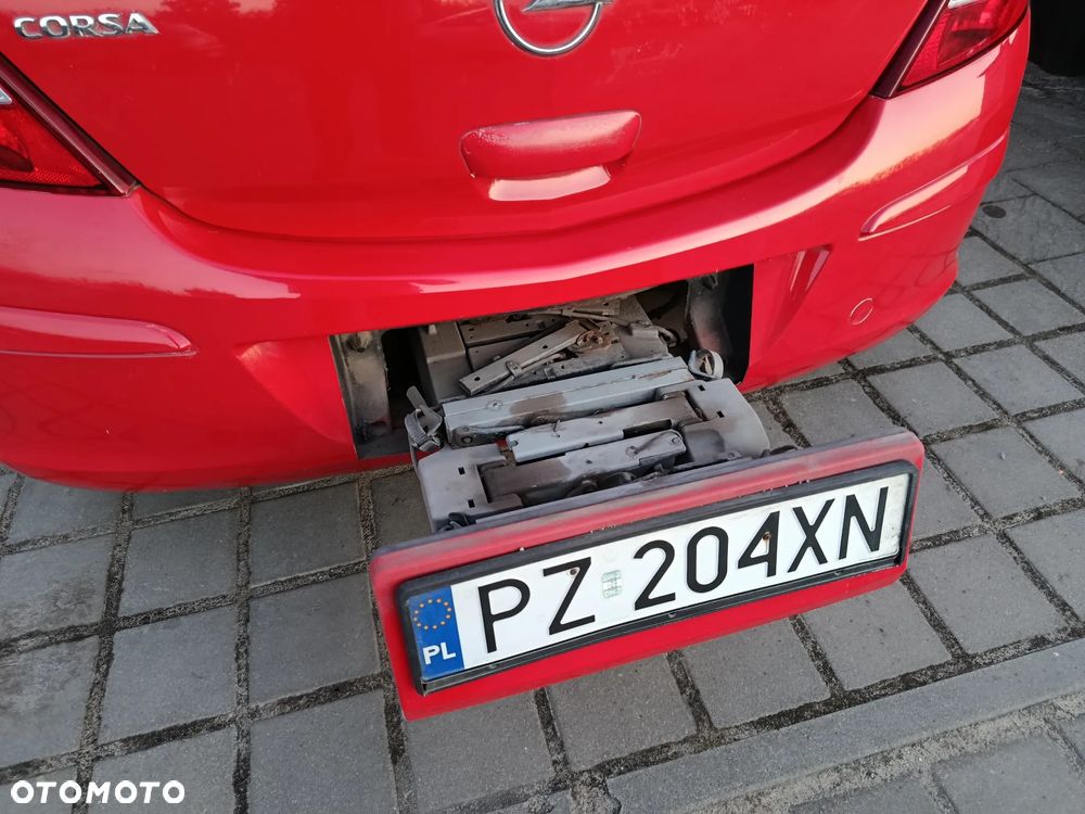 Opel Corsa 1.4 16V Cosmo - 13