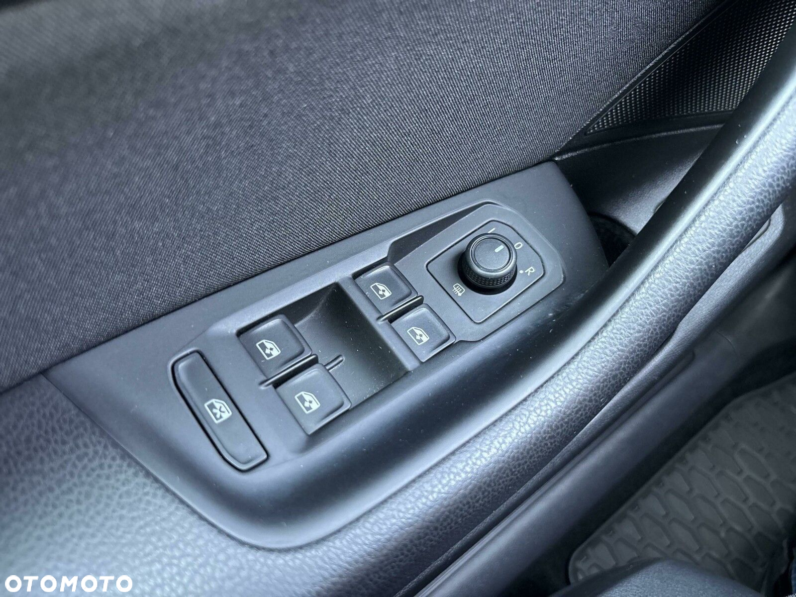 Volkswagen Passat 2.0 TDI EVO Business - 30