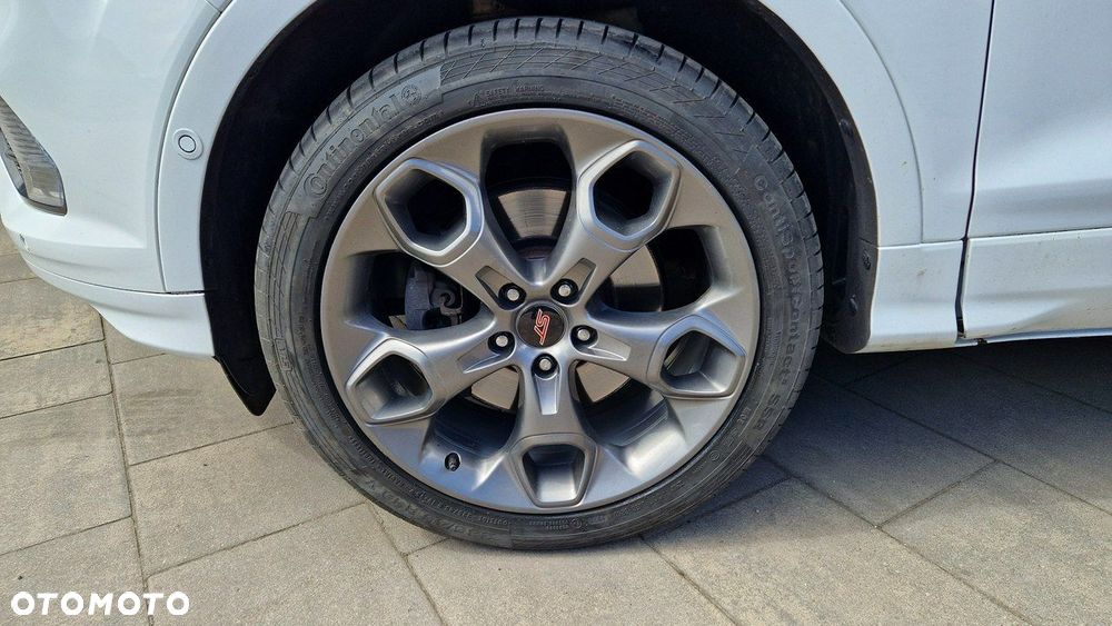 Ford Kuga - 33
