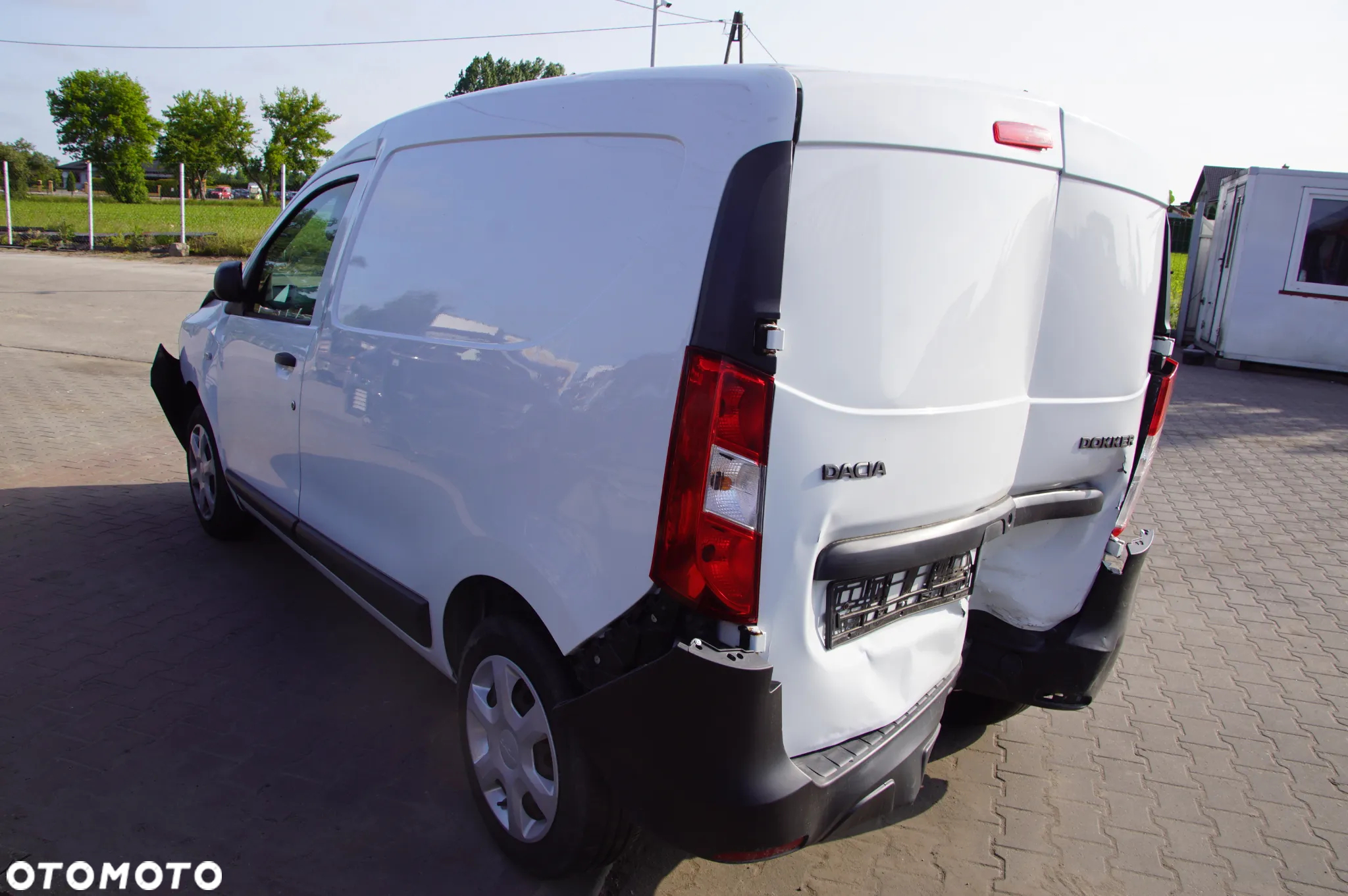Auto na części - Dacia Dokker Lift 1.6 SCE 102 KM H4M740 JR5050 OV369 2017R Drzwi Lampy Lusterka Szyby Felgi - 6