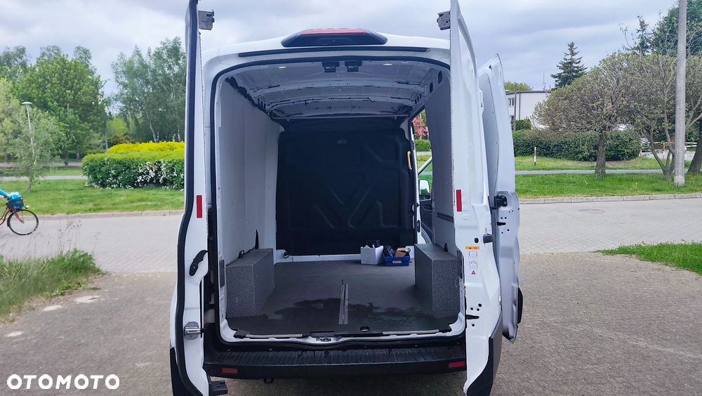 Ford Transit - 13
