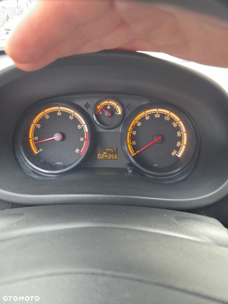 Opel Corsa - 6