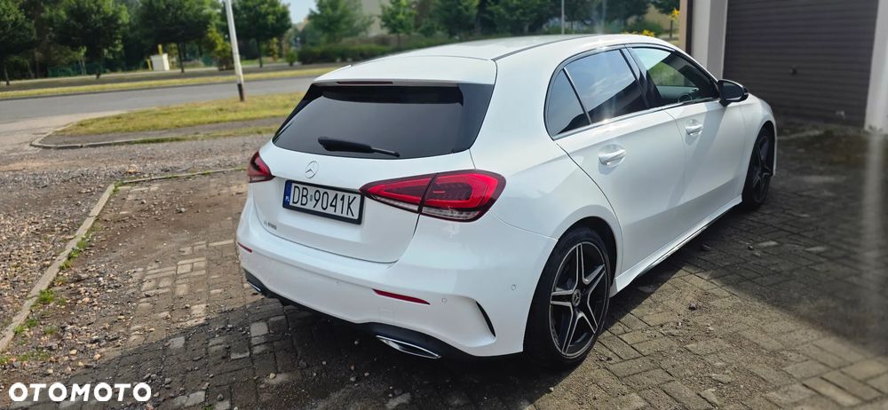 Mercedes-Benz Klasa A 180 AMG Line 7G-DCT - 3