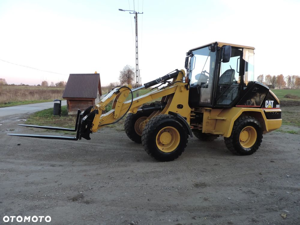 Caterpillar 908 - 18