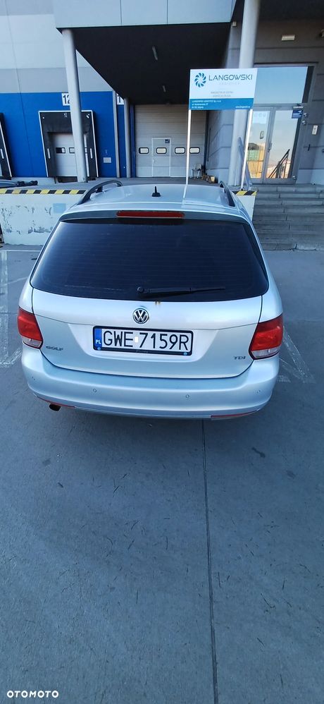 Volkswagen Golf 1.6 TDI Highline - 8