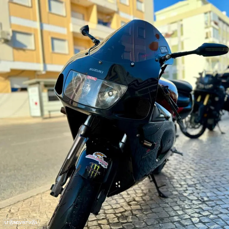 Suzuki GSX-R 600 SRAD - 13