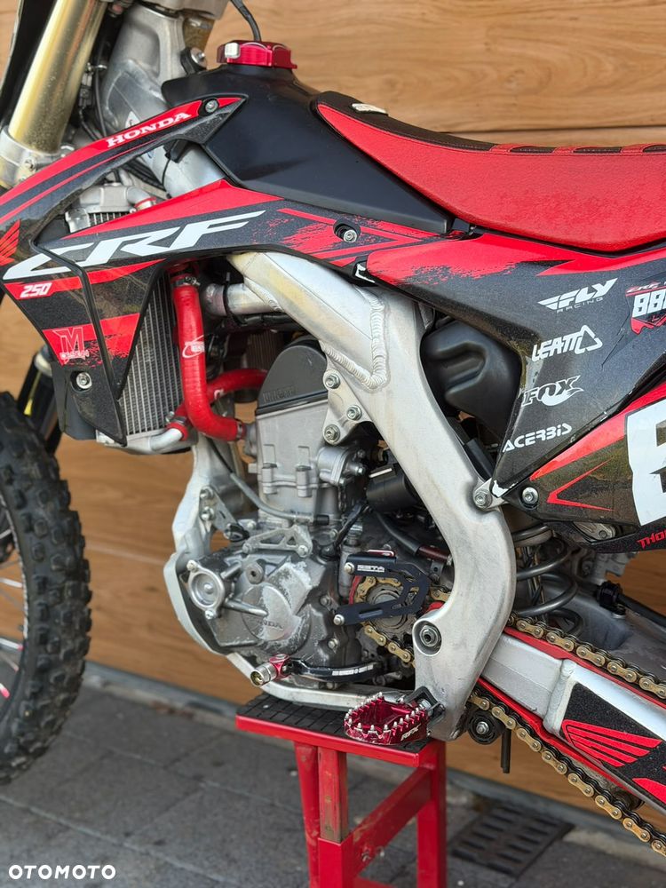 Honda CRF - 4