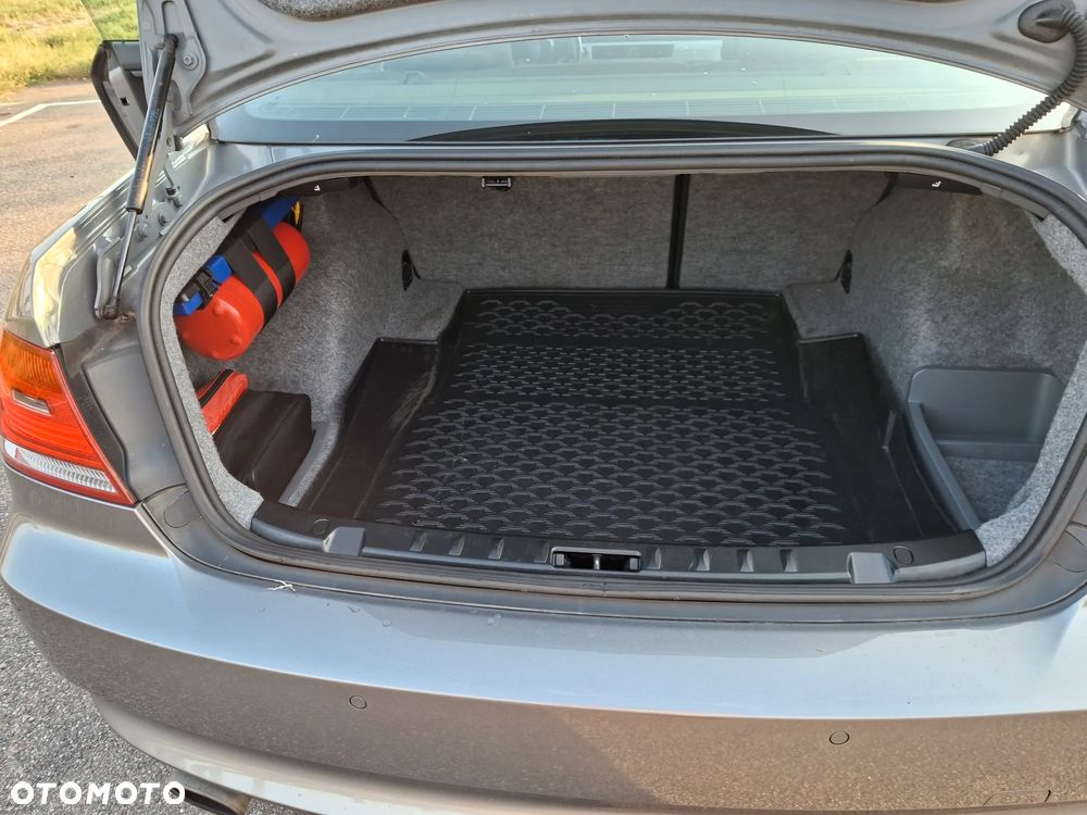 BMW Seria 3 320i - 27