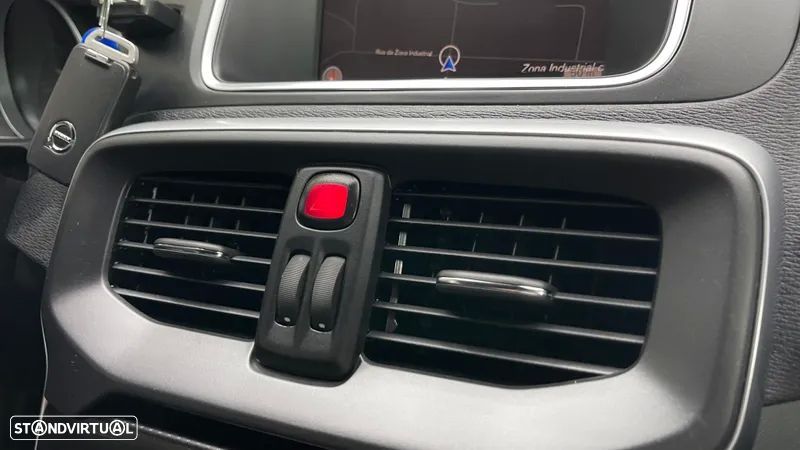 Volvo V40 2.0 D2 R-Design - 22