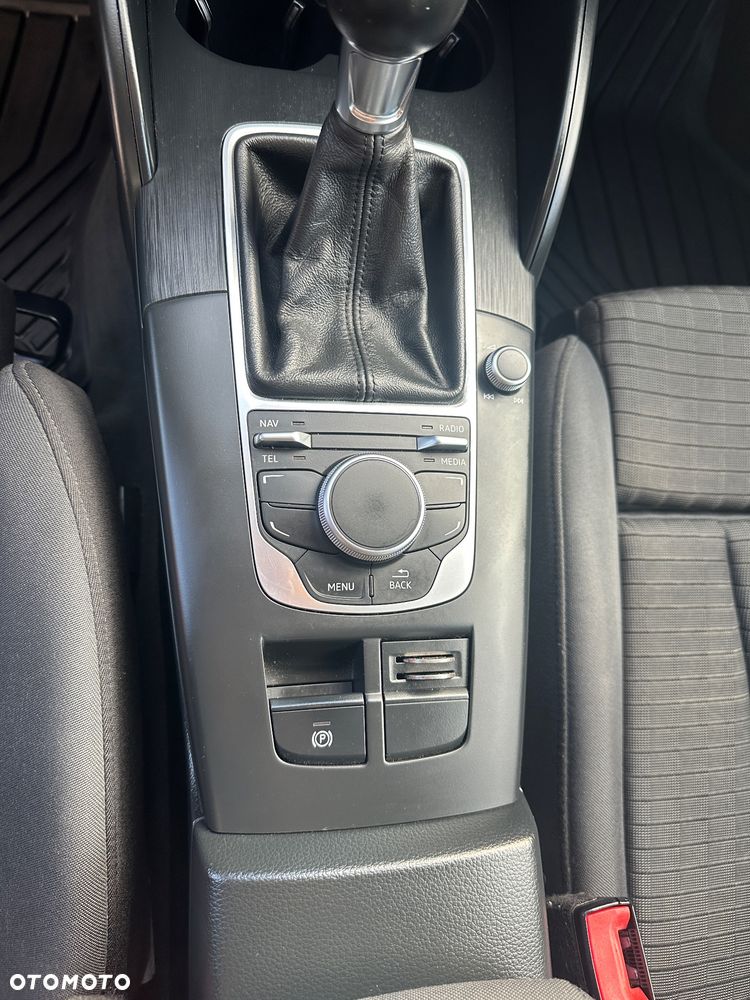 Audi A3 Sportback - 8