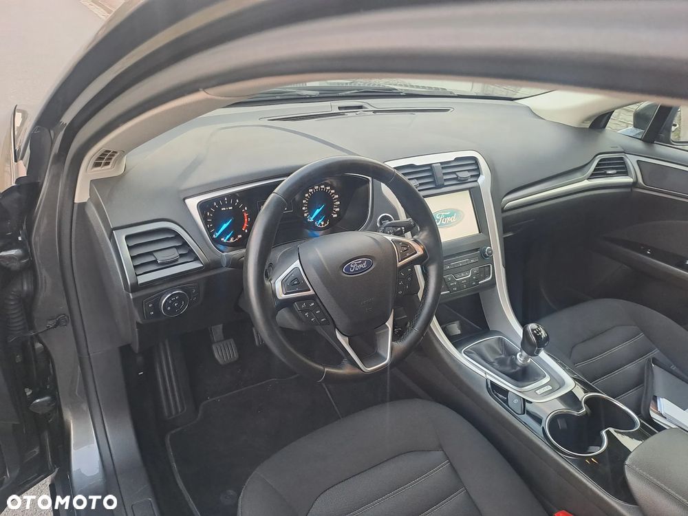 Ford Mondeo - 26
