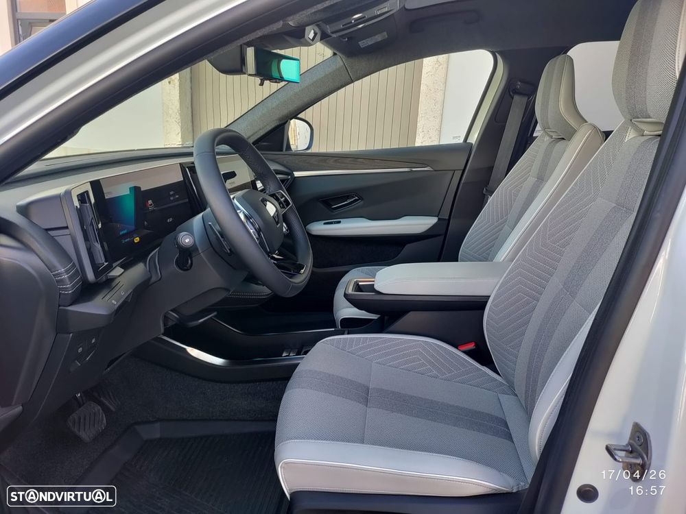 Renault Scénic E-Tech 220 Long Range Iconic - 9