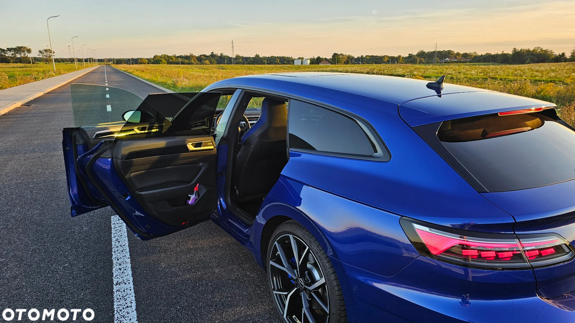 Volkswagen Arteon 2.0 TSI 4Motion R DSG - 11