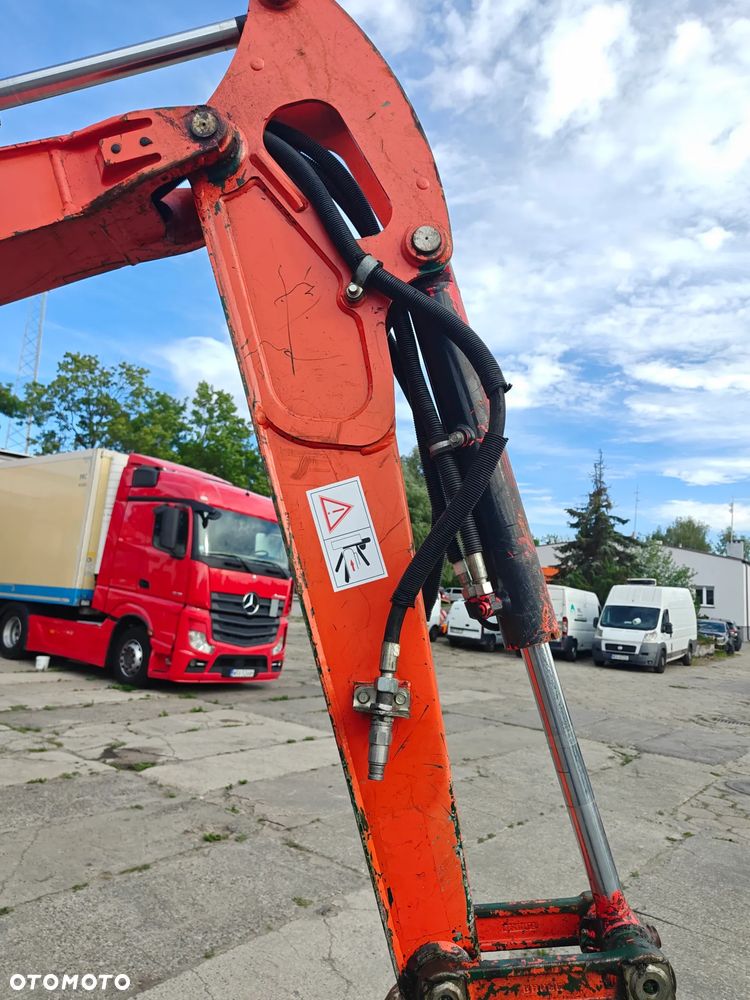 Kubota U27 - 29