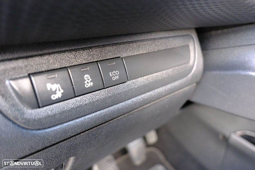 Peugeot 2008 1.2 PureTech Allure - 29