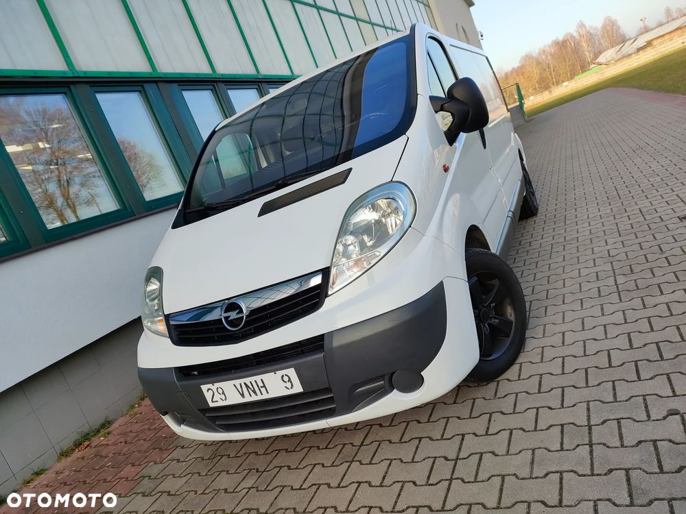 Opel Vivaro - 8