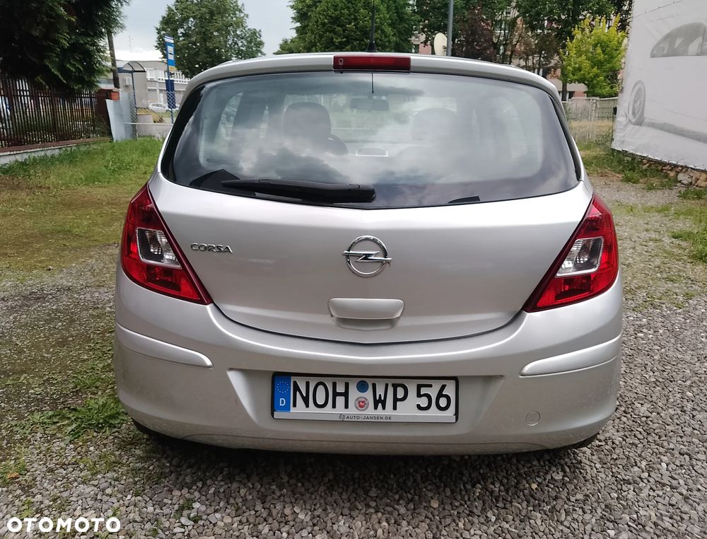 Opel Corsa 1.2 16V Edition - 9