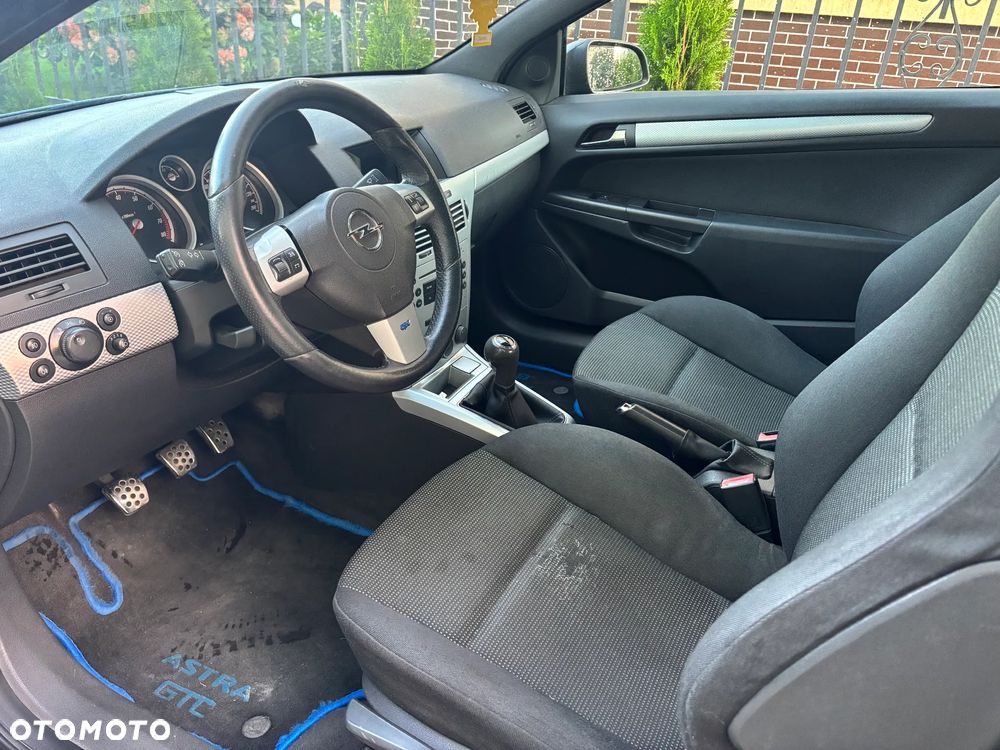 Opel Astra III GTC 1.8 Sport - 8