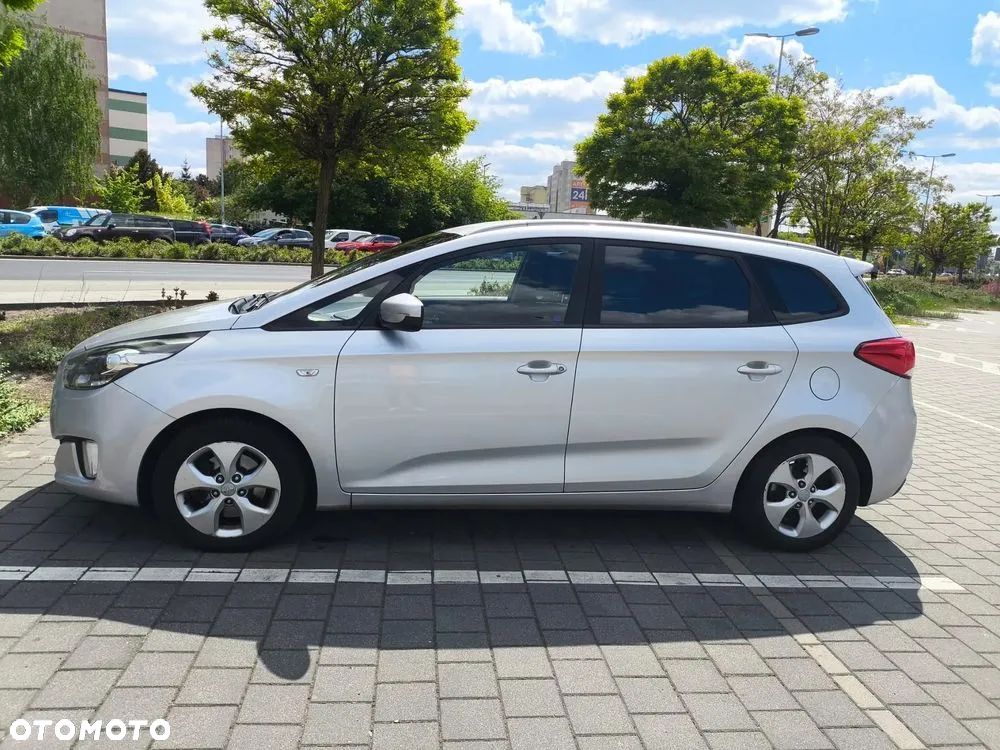Kia Carens 1.7 CRDi L - 7