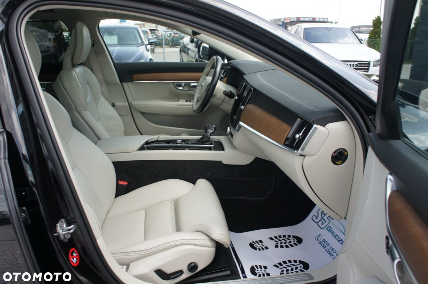 Volvo V90 Cross Country - 18