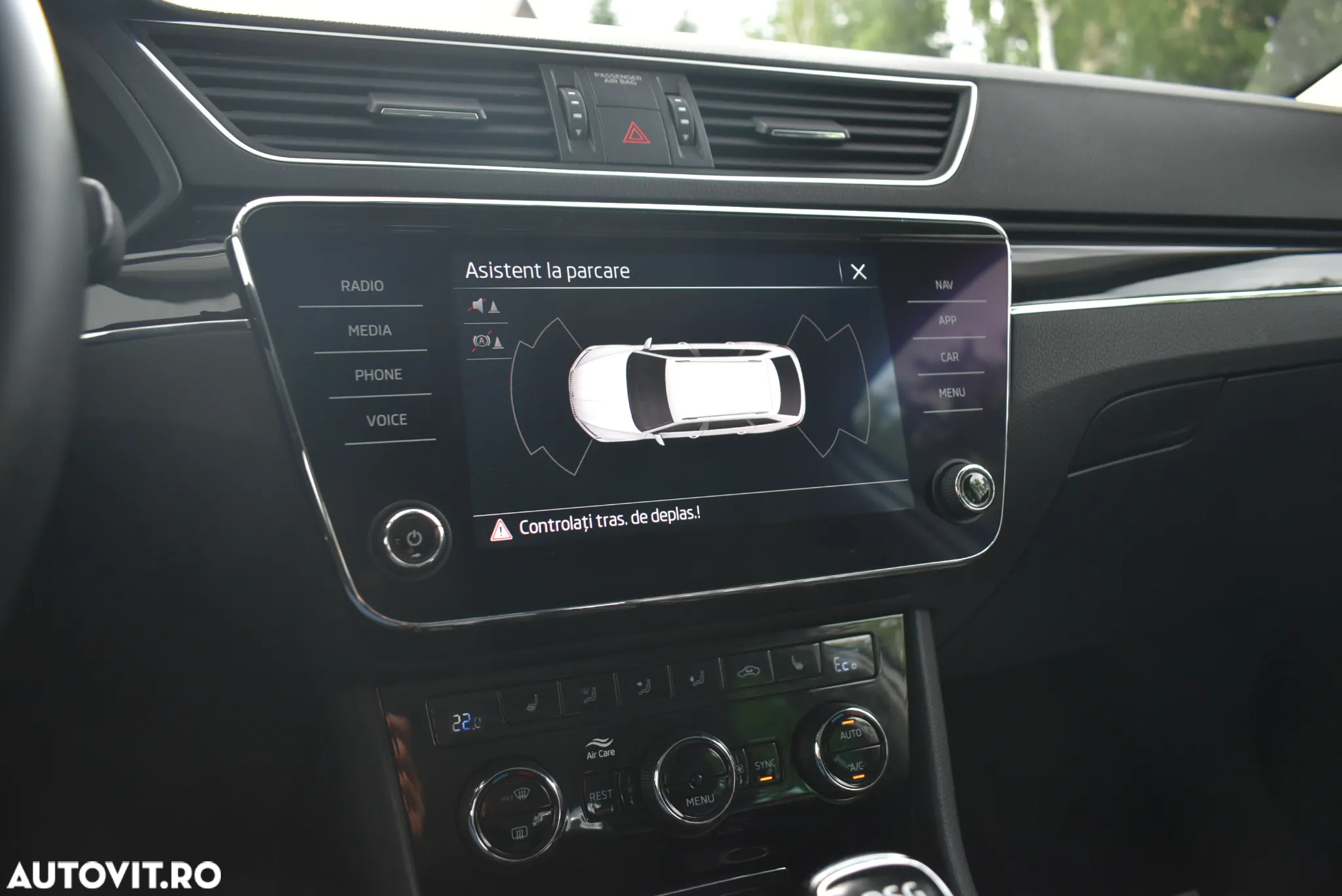 Skoda Superb Combi 1.4 TSI iV DSG L&K - 24
