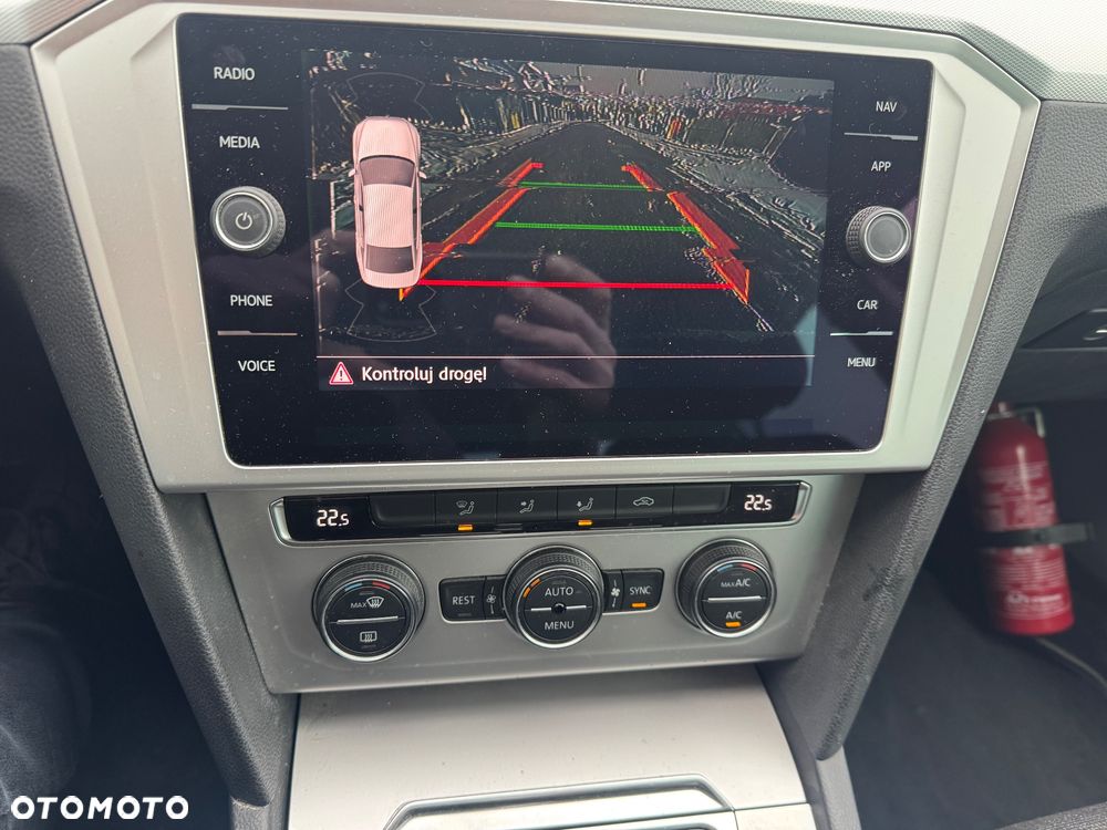 Volkswagen Passat 1.5 TSI OPF DSG Business - 18