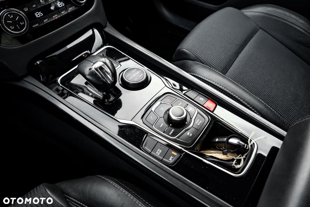 Peugeot 508 Hybrid4 - 36