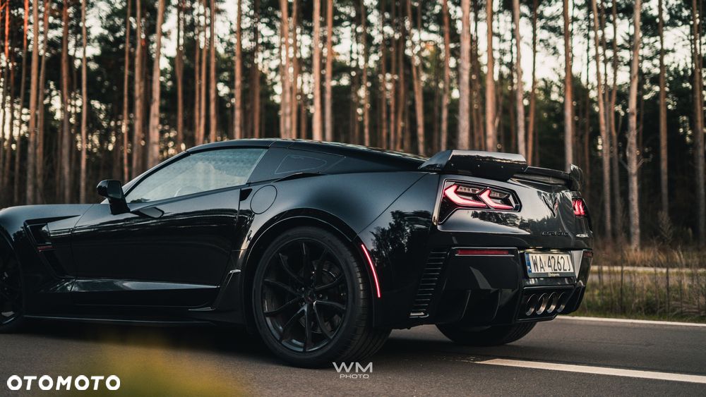 Chevrolet Corvette - 9
