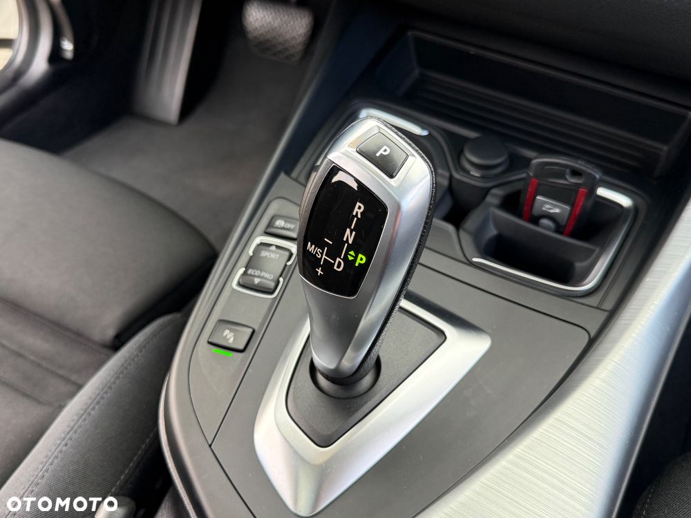 BMW Seria 1 118d Sport Line - 35
