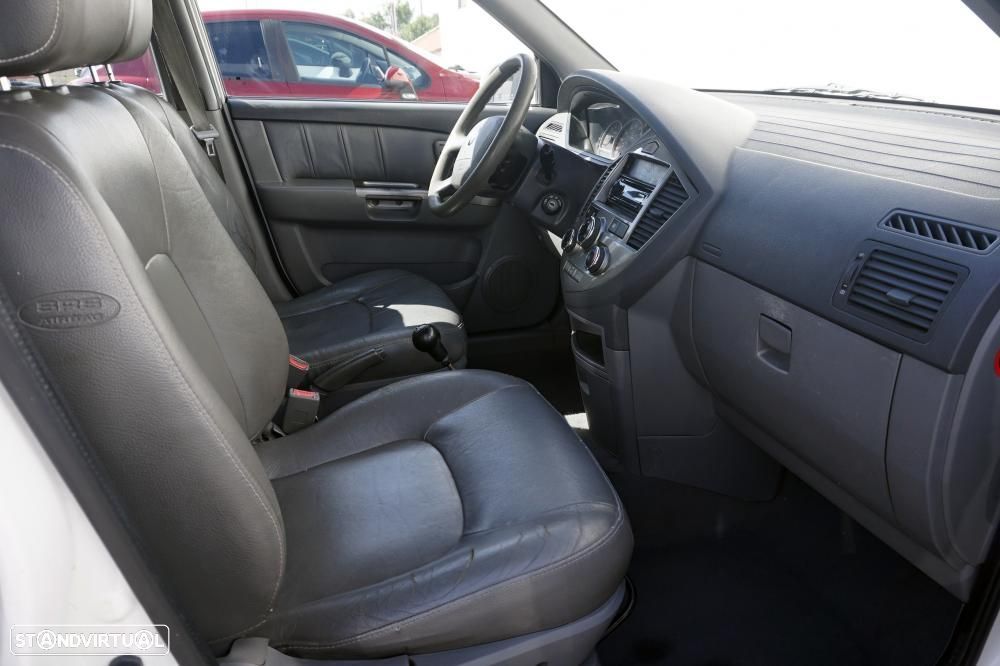 Kia Carens 2.0 CRDi EX Confort - 6