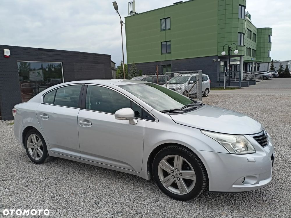 Toyota Avensis - 6