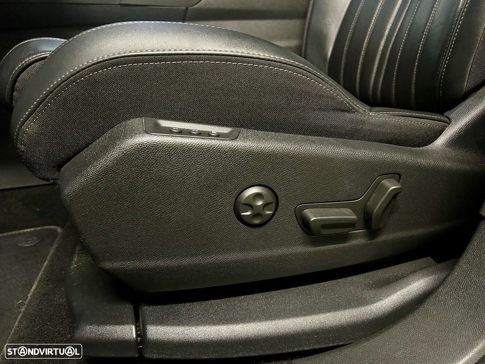 Peugeot 5008 1.2 PureTech Allure EAT8 - 54