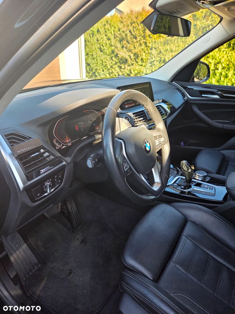 BMW X3 sDrive18d xLine - 12