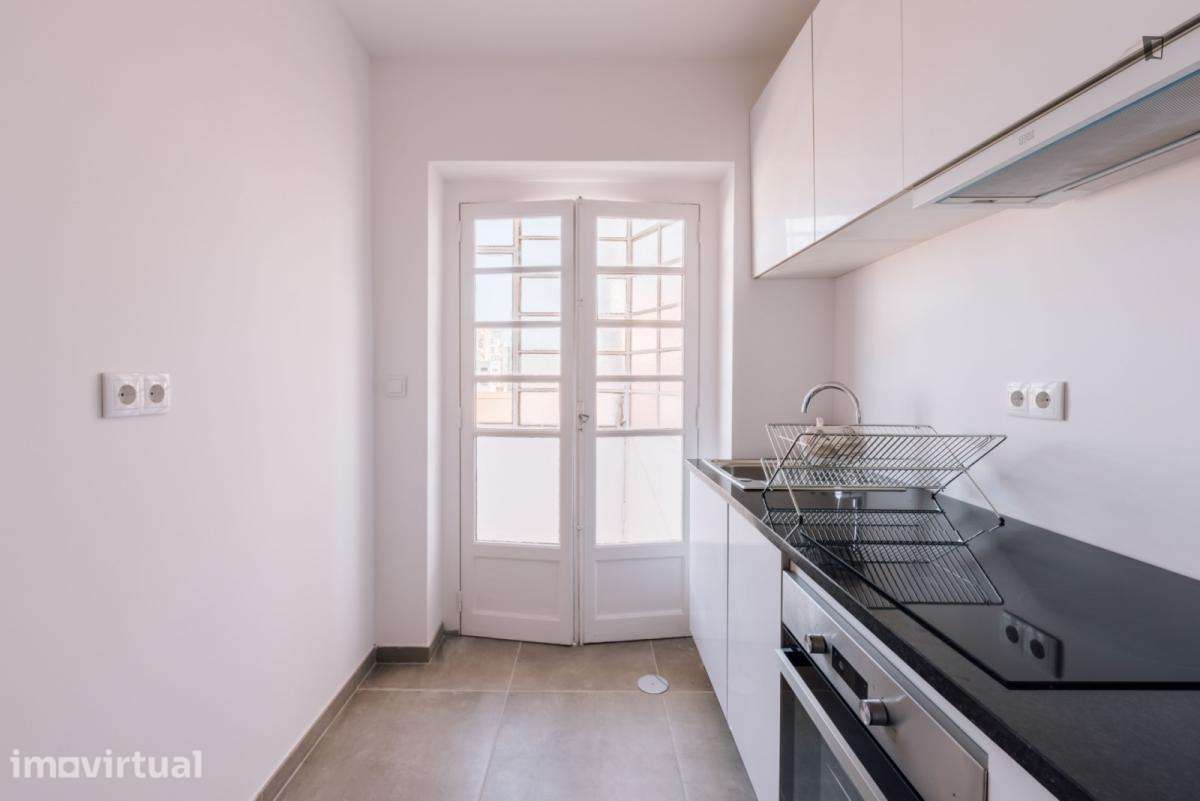 Apartamento com 5 quartos - localizado em Alvalade Lisbon - Grande imagem: 2/16