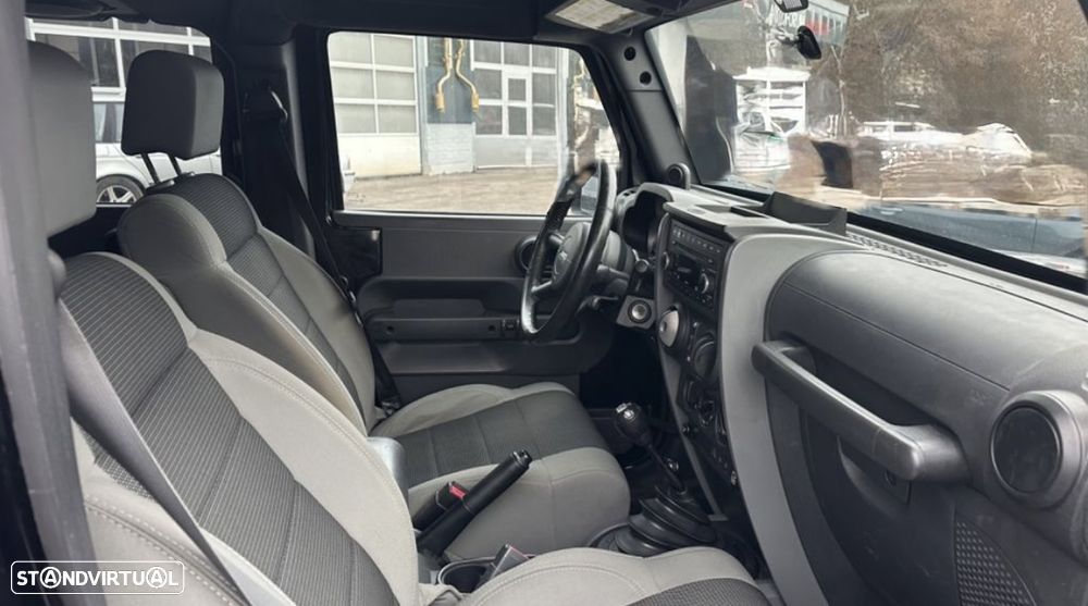 Jeep Wrangler Unlimited Hard-Top 2.8 CRD DPF Sport - 7