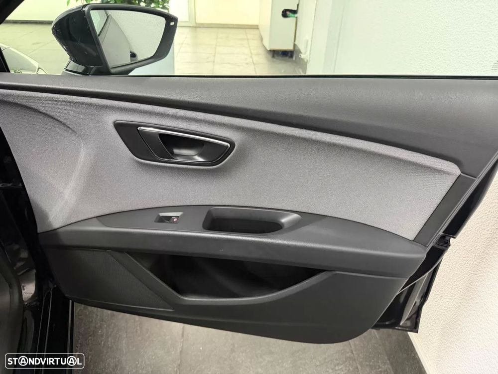 SEAT Leon 1.6 TDI Style S/S — fotografia 29