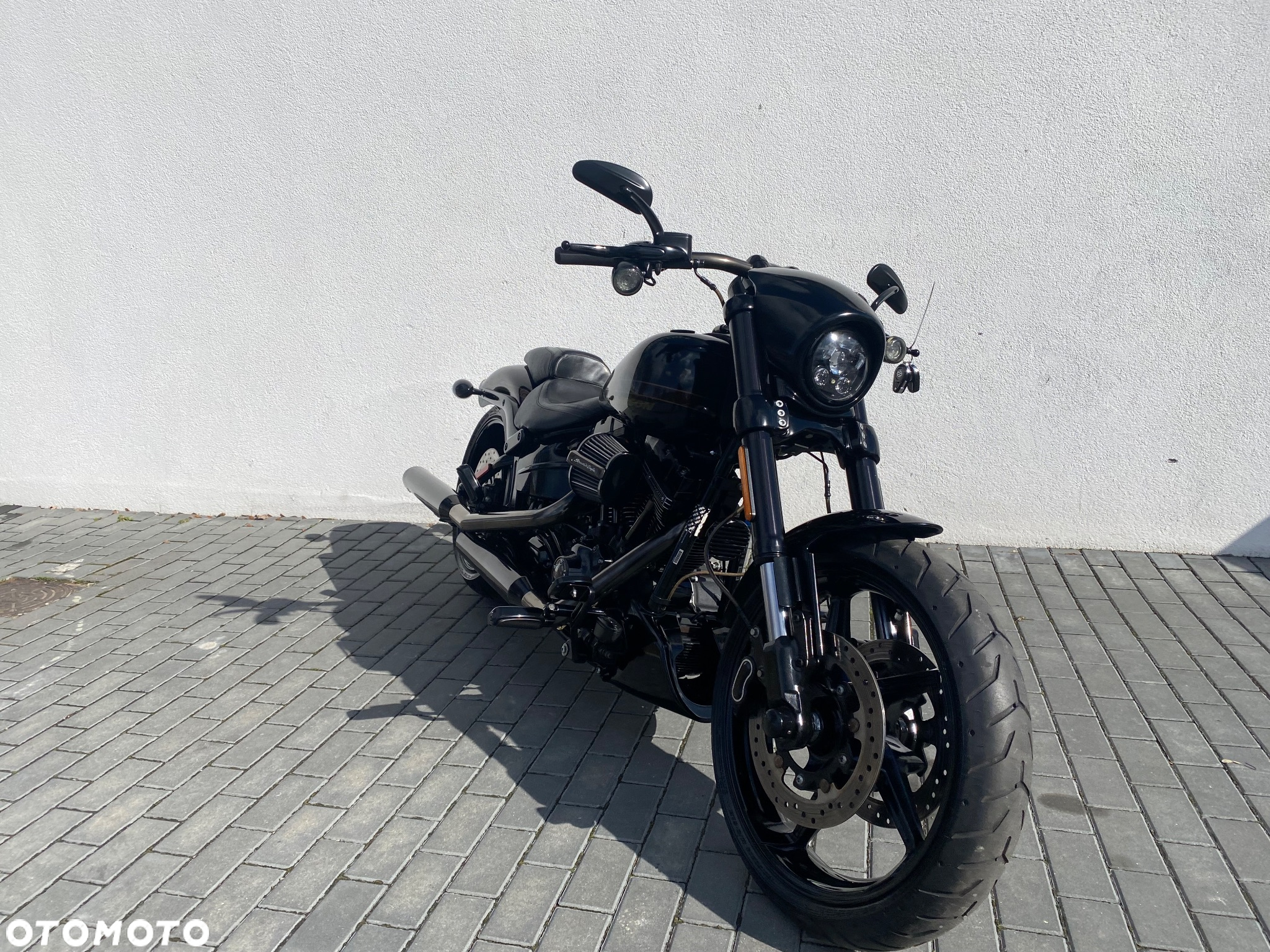 Harley-Davidson FXSB Breakout - 3