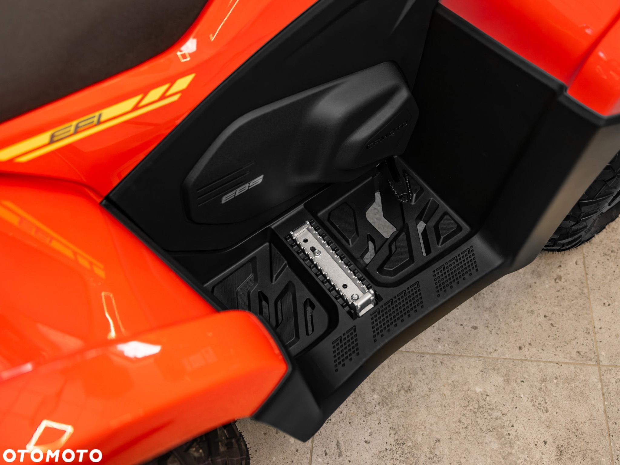 CFMoto CForce - 9