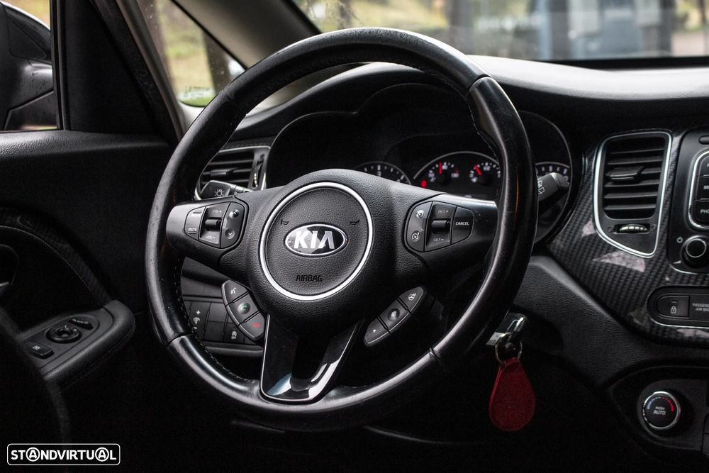 Kia Carens 1.7 CRDi ISG EX - 34
