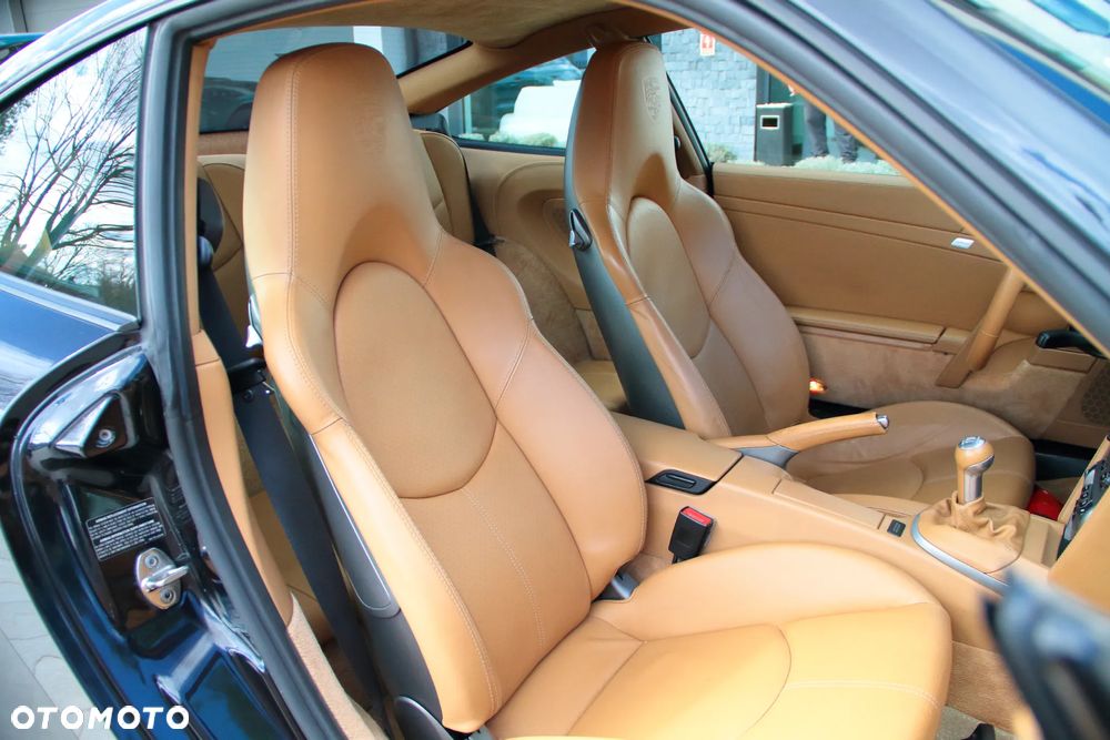 Porsche 911 Carrera S - 20