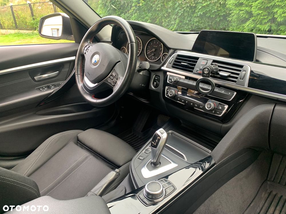 BMW Seria 3 318i - 17