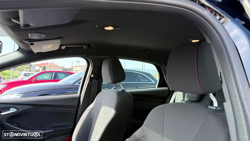 Ford Focus 1.0 EcoBoost S&S COOL&CONNECT DESIGN - 17