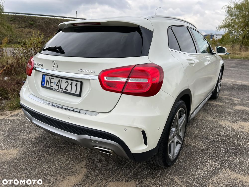 Mercedes-Benz GLA 250 4-Matic AMG Line - 7