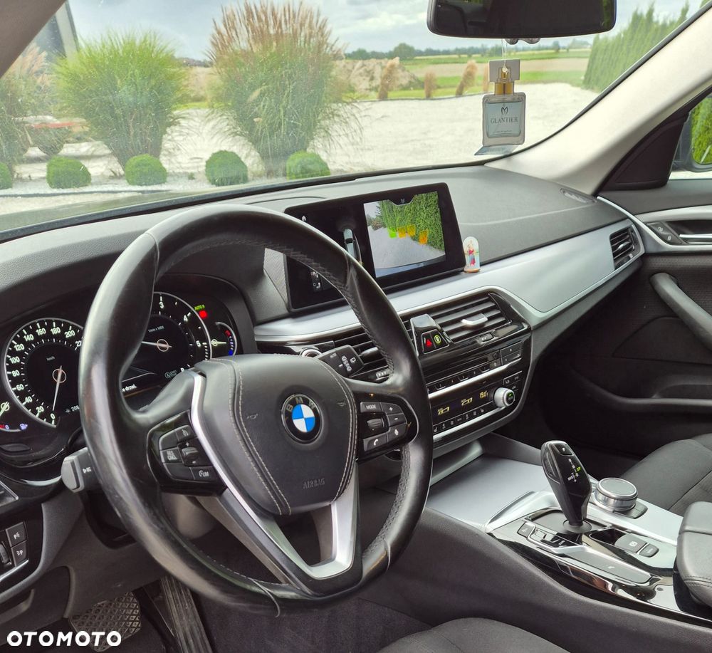 BMW Seria 5 520d - 11
