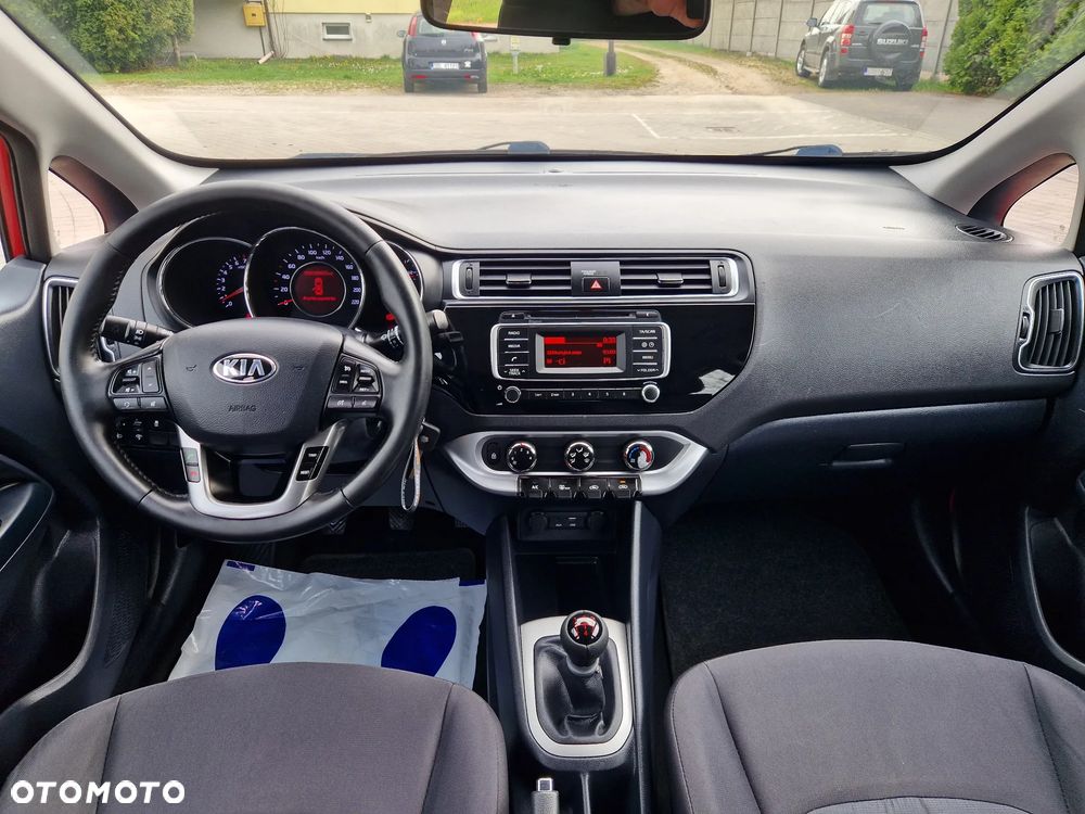 Kia Rio 1.2 Business Line Plus - 10