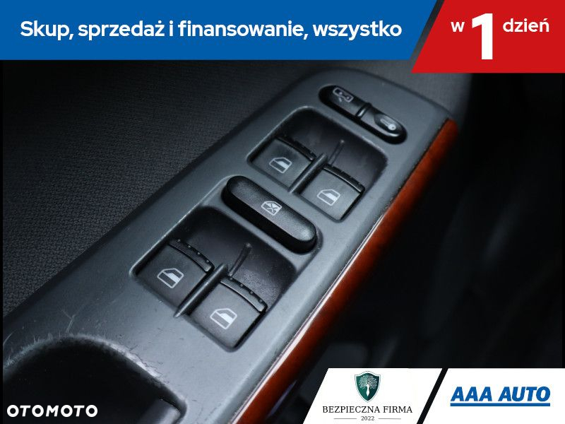 Volkswagen Passat - 17