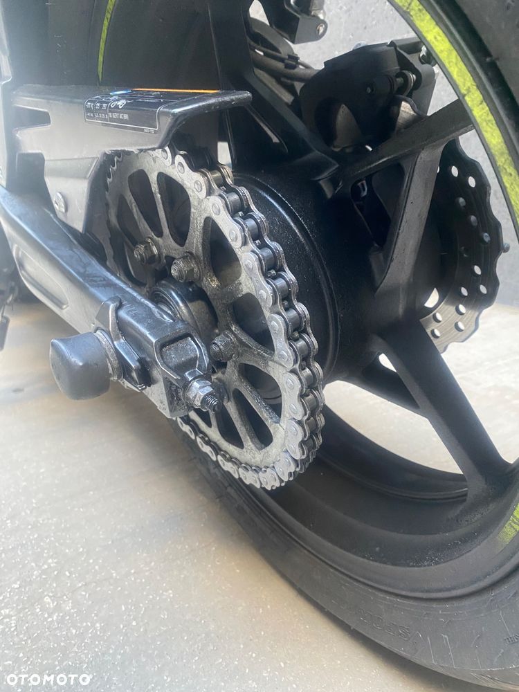 Kawasaki Z 650 - 11