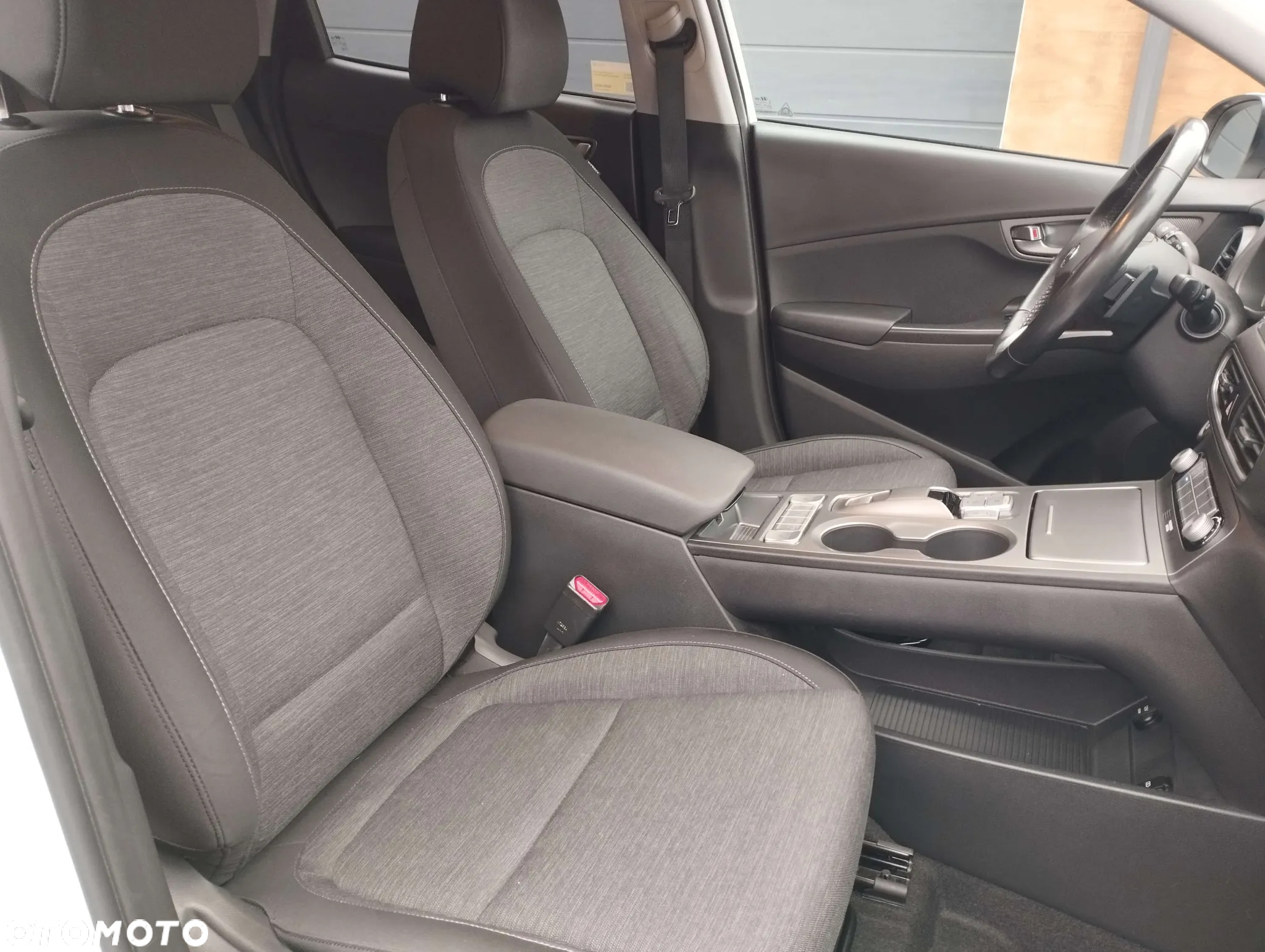 Hyundai Kona Electric 39kWh Premium - 23