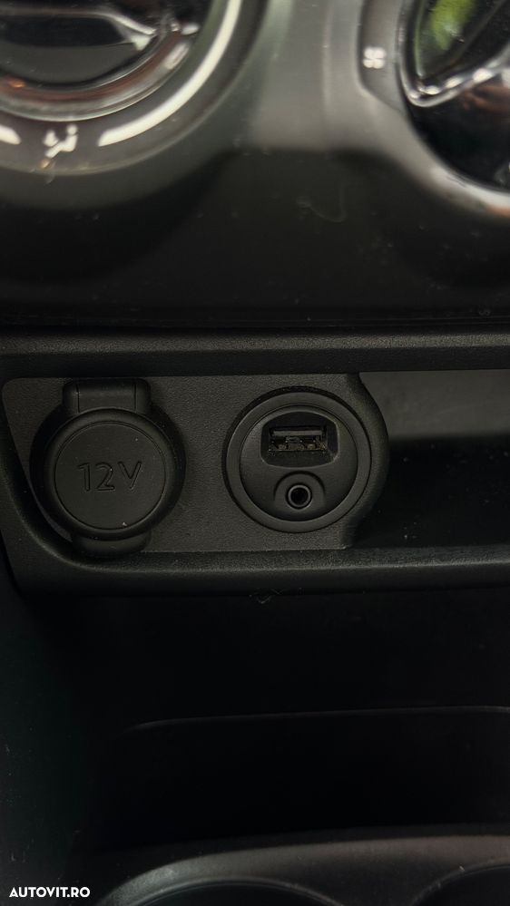 Peugeot 208 1.2 L PureTech Access - 17
