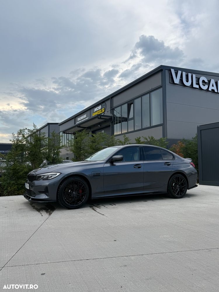 BMW Seria 3 330e AT PHEV - 3